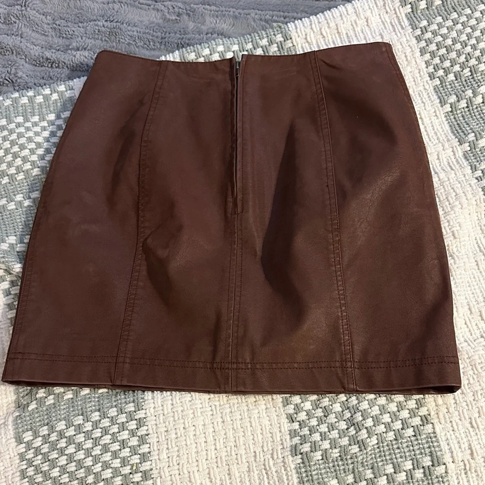 Women’s Free People modern femme faux leather mini skirt
